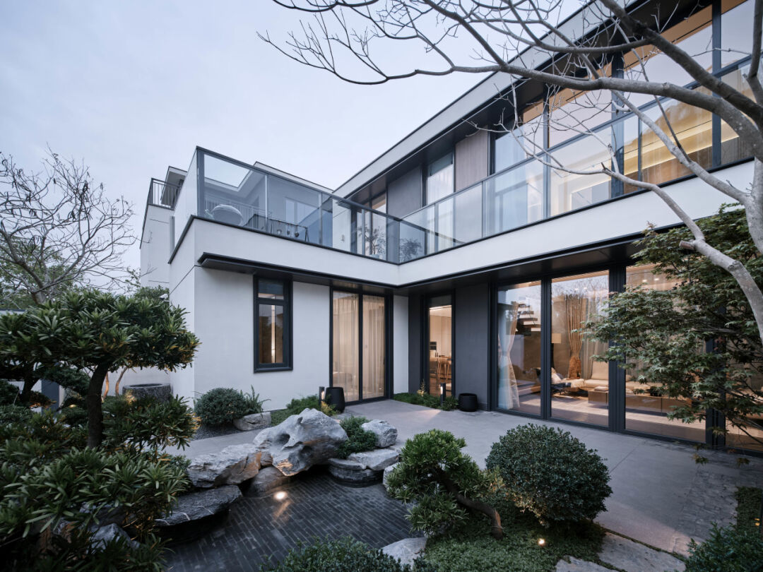 现代简雅的中式合院。日照花园设计