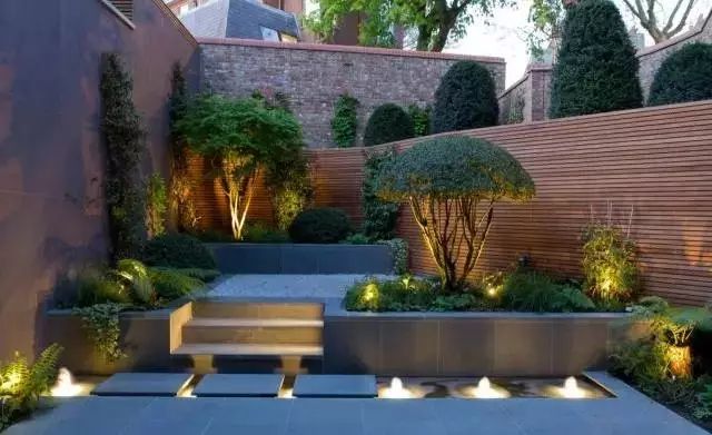 院子的美不在满，而在恰到好处